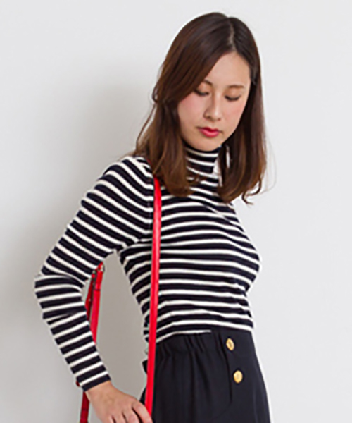 NATURAL BEAUTY BASIC(ナチュラルビューティーベーシック)の「【andGIRL 12月号掲載】【AneCan 12月号掲載】【JJ 12月号掲載】ファインメリノウールリブ14Gタートルニット(ニット/セーター・レディース・ブラック/グレー/ホワイト系その他/オフホワイト/ダークネイビー・MEDIUM)」の1枚目の写真