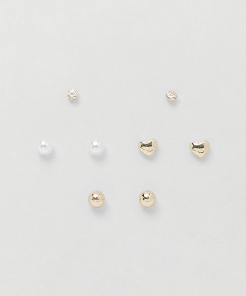 FOREVER 21(フォーエバー トゥエンティーワン)の「4セットピアス(ピアス(両耳用)・レディース・シルバー/ゴールド・FREE)」の1枚目の写真