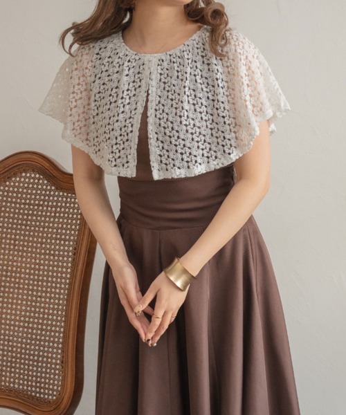 Ambre Neige(アンブルネージュ)の「レースカラートップス/【WEB/EC限定商品】(Tシャツ/カットソー・レディース・アイボリー/ダークブラウン・FREE)」の6枚目の写真