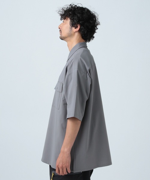 BAYFLOW（ベイフロー）の「【吸水速乾】COOLMAX フロントジップ 半袖シャツ（シャツ/ブラウス・メンズ・グレー/ブラック・LARGE/MEDIUM）」の9枚目の写真