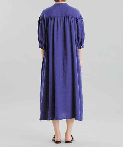 MACKINTOSH PHILOSOPHY（ﾏｯｷﾝﾄｯｼｭ ﾌｨﾛｿﾌｨｰ）の「GREY LABEL リネンシャーリングドレス（ワンピース・レディース・ブラック/ライトブルー・2）」の4枚目の写真