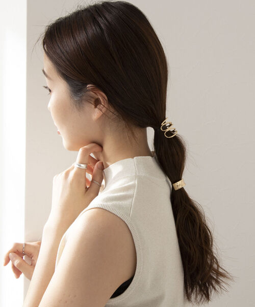 NOLLEY’S Sophi(ノーリーズソフィ)の「フラット&ラセン2Pセットメタルヘアカフ(ヘアゴム・レディース・ゴールド/シルバー・FREE)」の8枚目の写真