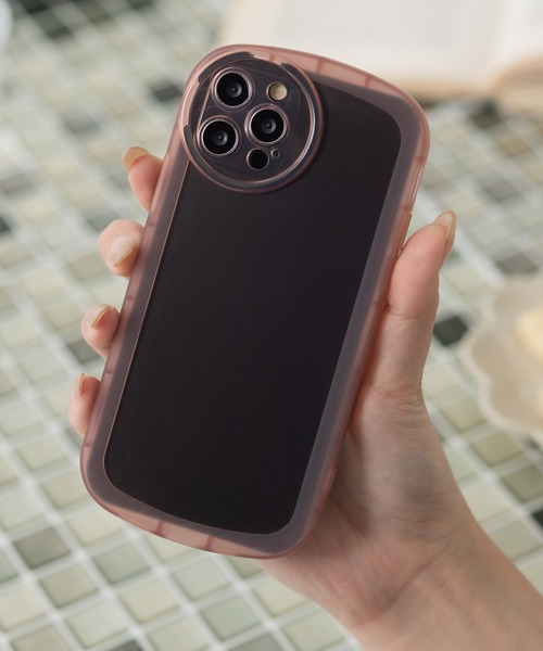 emonique（エモニーク）の「iPhoneケース カバー クリア プロテクション【SE/11/11pro/12/12pro/13/13pro/14/14pro対応】（スマホケース/カバー・レディース・ピンク/ホワイト/イエロー/パープル/ブラック/ブルー・B/C/D/E/F/G/H/I/A）」の6枚目の写真