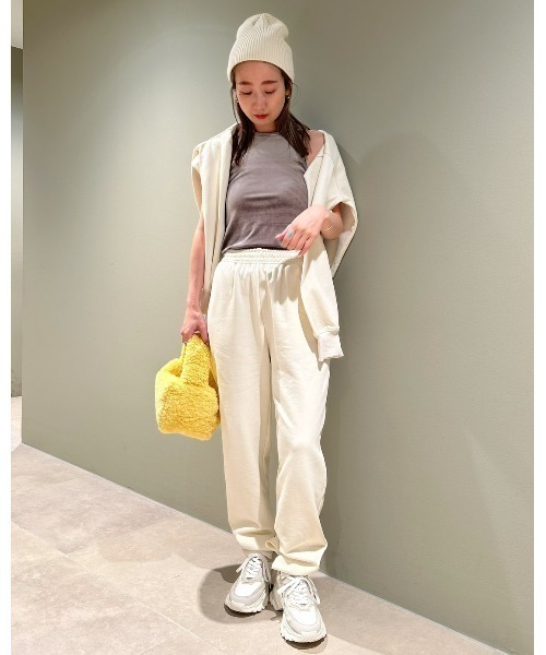 emmi（エミ）の「【emmi atelier】2wayベロアタンクトップ（タンクトップ・レディース・ブラック/バーガンディー/グレー・FREE）」の18枚目の写真