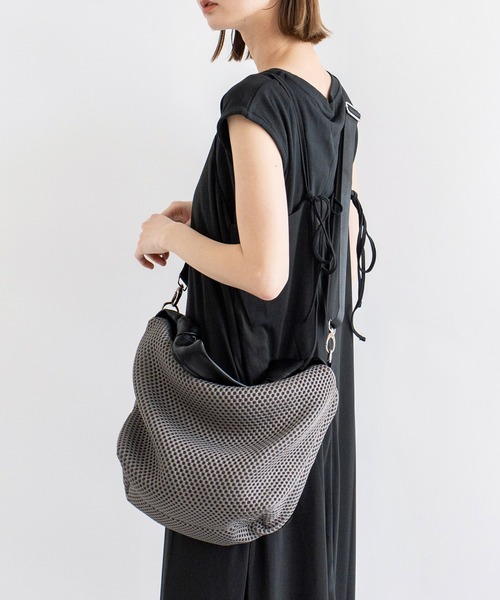 VitaFelice(ヴィータフェリーチェ)の「メッシュ2wayショルダーバッグ(ショルダーバッグ・レディース・モカ/ブラック/グレー/ホワイト・FREE)」の14枚目の写真