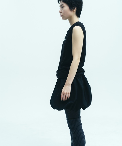 Charles Chaton(シャルルシャトン)の「HONNE タンクトップ(タンクトップ・レディース・ブラック/ホワイト・FREE)」の4枚目の写真