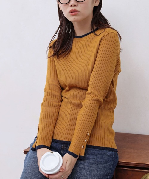 Chez toi（シェトワ）の「配色ライン袖口ボタンリブプルオーバー（ニット/セーター・レディース・マスタード/オフホワイト/ブラック/サックスブルー・FREE）」の4枚目の写真