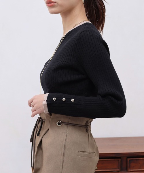 Chez toi（シェトワ）の「配色ライン袖口ボタンリブプルオーバー（ニット/セーター・レディース・マスタード/オフホワイト/ブラック/サックスブルー・FREE）」の19枚目の写真