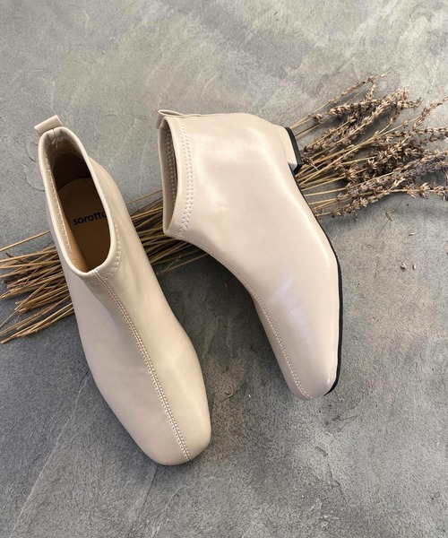 SOROTTO（ソロット）の「ふかふかインソール/スクエアトゥのストレッチアンクルブーツ（ブーツ・レディース・ブラック/ライトブラウン/ベージュ・3L/S/L/M/LL）」の3枚目の写真