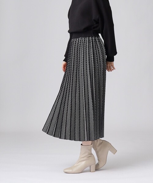 DRESKIP(ドレスキップ)の「◆【セットアップ可/洗える】上品でフェミニンな ニットスカート【ここちイージー】(スカート・レディース・ベージュ系その他2/ブルー/ブラック系2/ブラック/ブラック系5・02/03/04)」の17枚目の写真