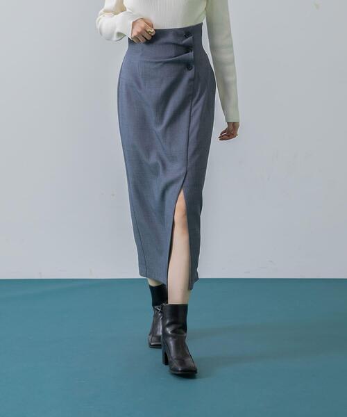 HEYUMM（ヘユム）の「ボタンディテールスカート（スカート・レディース・グレー/ライトベージュ/ブラック・MEDIUM/SMALL）」の3枚目の写真