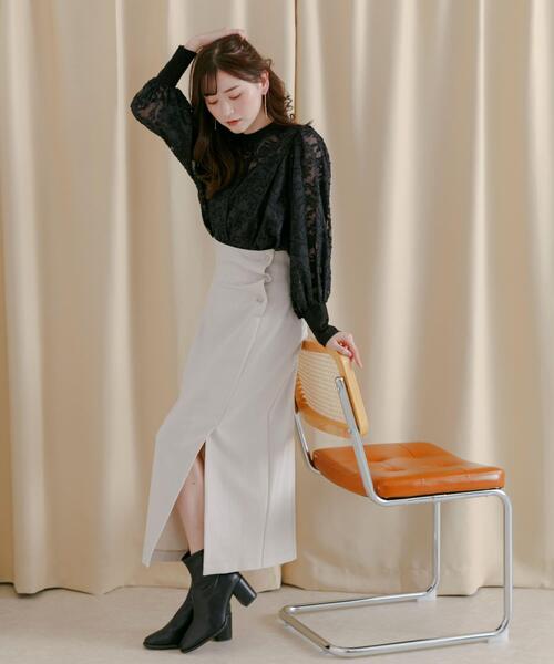 HEYUMM（ヘユム）の「ボタンディテールスカート（スカート・レディース・グレー/ライトベージュ/ブラック・MEDIUM/SMALL）」の9枚目の写真