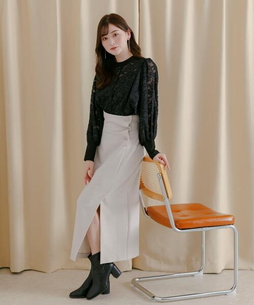 HEYUMM（ヘユム）の「ボタンディテールスカート（スカート・レディース・グレー/ライトベージュ/ブラック・MEDIUM/SMALL）」の11枚目の写真