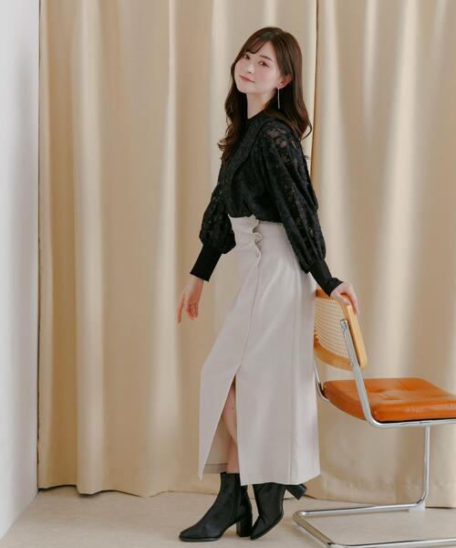 HEYUMM（ヘユム）の「ボタンディテールスカート（スカート・レディース・グレー/ライトベージュ/ブラック・MEDIUM/SMALL）」の12枚目の写真