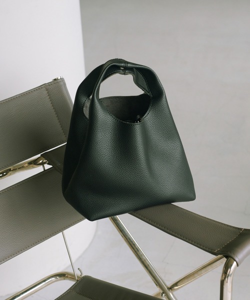 CREDONA(クレドナ)の「ショルダーベルト付ラップbag(ショルダーバッグ・レディース・ブラック・FREE)」の4枚目の写真