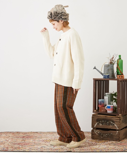 CUBE SUGAR(キューブシュガー)の「モール×ループヤーンニット切替カーディガン(カーディガン/ボレロ・レディース・ホワイト/オレンジ/イエロー/ブルー・M)」の8枚目の写真