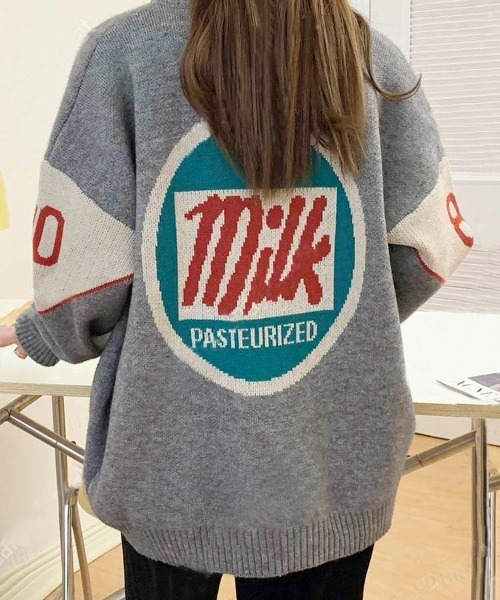 Dalfwin(ダールフィン)の「韓国ファッション milkバックロゴニットカーディガン(ニット/セーター・レディース・グリーン/ブラック/グレー・FREE)」の6枚目の写真