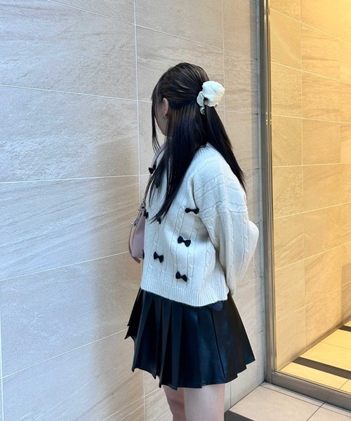 SPIGA（スピーガ）の「ﾘﾎﾞﾝﾓﾁｰﾌﾆｯﾄﾄｯﾌﾟｽ（ニット/セーター・レディース・ホワイト/ベージュ・FREE）」の5枚目の写真