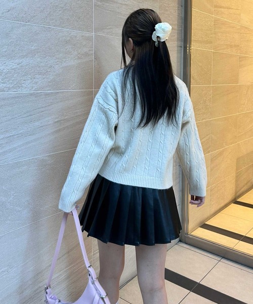 SPIGA（スピーガ）の「ﾘﾎﾞﾝﾓﾁｰﾌﾆｯﾄﾄｯﾌﾟｽ（ニット/セーター・レディース・ホワイト/ベージュ・FREE）」の4枚目の写真