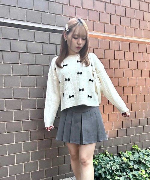 SPIGA（スピーガ）の「ﾘﾎﾞﾝﾓﾁｰﾌﾆｯﾄﾄｯﾌﾟｽ（ニット/セーター・レディース・ホワイト/ベージュ・FREE）」の6枚目の写真