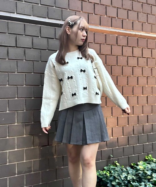 SPIGA（スピーガ）の「ﾘﾎﾞﾝﾓﾁｰﾌﾆｯﾄﾄｯﾌﾟｽ（ニット/セーター・レディース・ホワイト/ベージュ・FREE）」の8枚目の写真