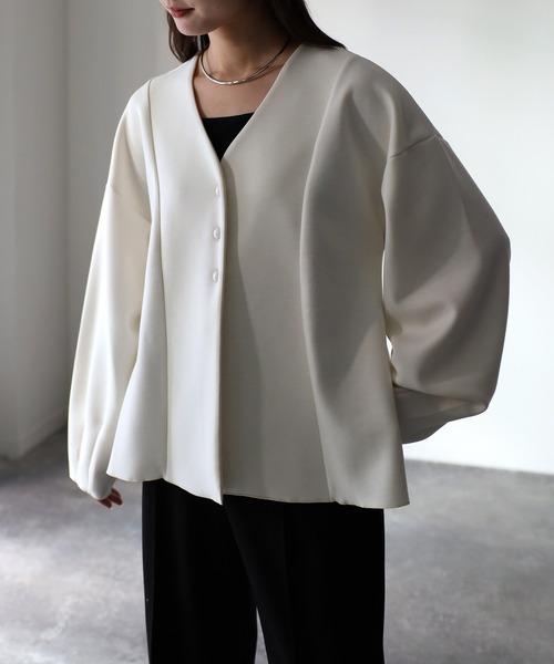 Riberry（リベリー）の「ダンボールペプラムカーディガン（カーディガン/ボレロ・レディース・ブラック/アイボリー・FREE）」の10枚目の写真