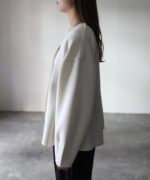 Riberry（リベリー）の「ダンボールペプラムカーディガン（カーディガン/ボレロ・レディース・ブラック/アイボリー・FREE）」の4枚目の写真