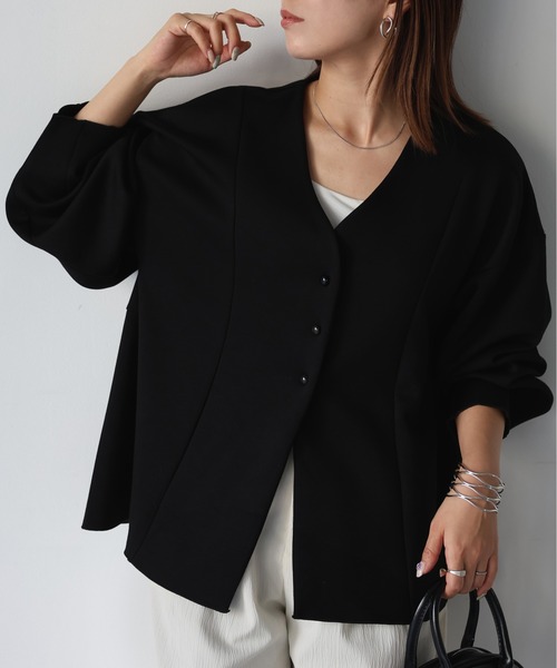 Riberry（リベリー）の「ダンボールペプラムカーディガン（カーディガン/ボレロ・レディース・ブラック/アイボリー・FREE）」の19枚目の写真