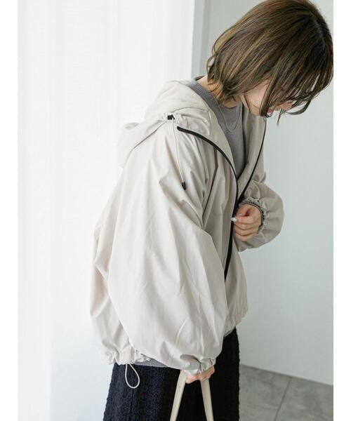 Samansa Mos2 blue（サマンサモスモスブルー）の「【撥水】ラグランマウンテンパーカー（ブルゾン・レディース・モカ/ライトベージュ/ネイビー・F）」の18枚目の写真