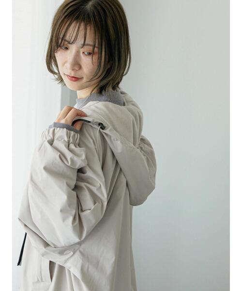 Samansa Mos2 blue（サマンサモスモスブルー）の「【撥水】ラグランマウンテンパーカー（ブルゾン・レディース・モカ/ライトベージュ/ネイビー・F）」の10枚目の写真