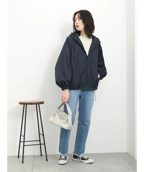 Samansa Mos2 blue（サマンサモスモスブルー）の「【撥水】ラグランマウンテンパーカー（ブルゾン・レディース・モカ/ライトベージュ/ネイビー・F）」の19枚目の写真