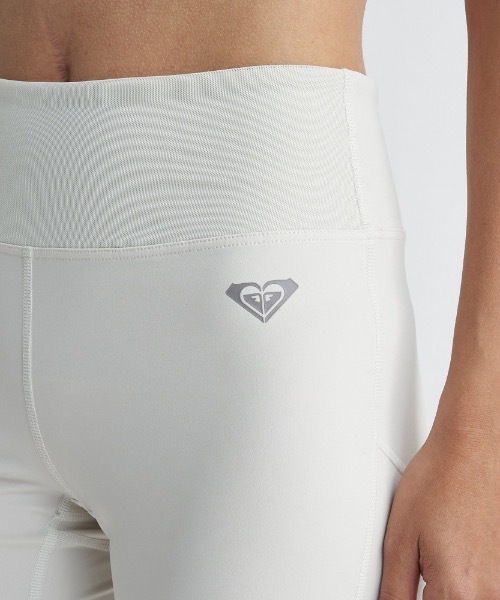 ROXY(ロキシー)の「SIMPLY CALM FLARE LE/ロキシー速乾UVカット付きフィットネスレギンスワイドパンツ(その他パンツ・レディース・ベージュ/グレー/ブラック・LARGE/MEDIUM/SMALL)」の4枚目の写真