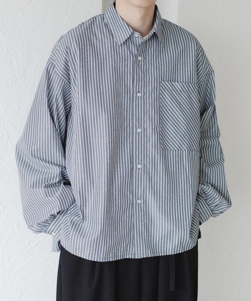 epnok(エプノック)の「アソートベーシックルーズシャツ(シャツ/ブラウス・メンズ・グレイッシュベージュ/ブラック/オフホワイト/サックスブルー/ホワイト系その他/ブルー/ダークグリーン/チャコールグレー/ブラック系その他/ブルー系その他/ダークグレー・SMALL/LARGE/MEDIUM)」の6枚目の写真