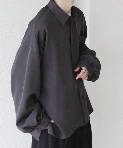 epnok(エプノック)の「アソートベーシックルーズシャツ(シャツ/ブラウス・メンズ・グレイッシュベージュ/ブラック/オフホワイト/サックスブルー/ホワイト系その他/ブルー/ダークグリーン/チャコールグレー/ブラック系その他/ブルー系その他/ダークグレー・SMALL/LARGE/MEDIUM)」の19枚目の写真