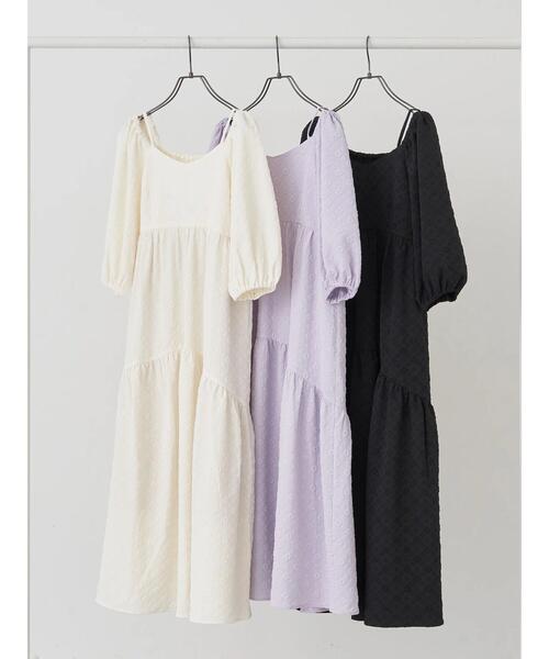 earth music&ecology（アースミュージックアンドエコロジー）の「2wayパフスリーブ表面感ワンピース（ワンピース・レディース・パープル/ブラック/オフホワイト・FREE）」の10枚目の写真