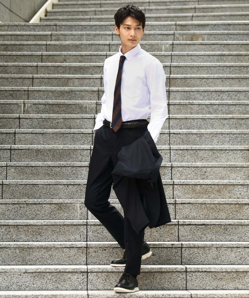 a.v.v（アーヴェヴェ）の「【ビジネス/七五三/セレモニー】シャークスキンストレッチイージースラックス（セットアップ可）（スラックス・メンズ・ネイビー/チャコールグレー・46/48/50）」の8枚目の写真