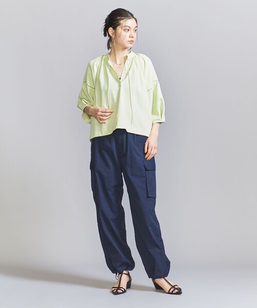 BEAUTY&YOUTH UNITED ARROWS(ビューティーアンドユースユナイテッドアローズ)の「Vネック ボリュームスリーブ トップス(シャツ/ブラウス・レディース・ブラック/ライム/オフホワイト・FREE)」の12枚目の写真