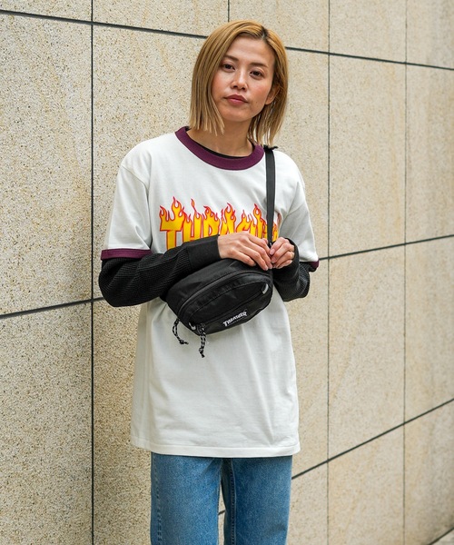THRASHER（スラッシャー）の「BENCHMARK WAIST BAG/スラッシャー撥水加工シンプルデザインウエストボディバッグ（ボディバッグ/ウエストポーチ・メンズ・ブラック×イエロー/ブラック×ホワイト/ブラック系その他・FREE）」の4枚目の写真