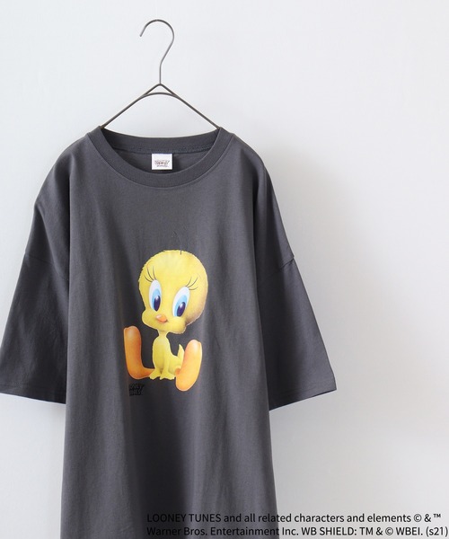 TWEETY(トゥウィーティー)の「TWEETY転写プリントオーバーサイズTシャツ(Tシャツ/カットソー・レディース・杢グレー/オフホワイト/チャコール/モカ/ミント/ラベンダー・XL/L/M)」の4枚目の写真