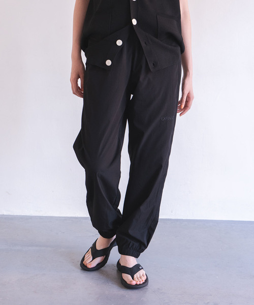 OUTDOOR PRODUCTS Usual Things(アウトドアプロダクツユージュアルシングス)の「トラックパンツ(その他パンツ・レディース・ブラック・FREE)」の1枚目の写真