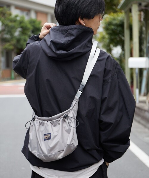 PUBLUX（パブリュクス）の「PENDLETON × PUBLUX/ペンドルトン 別注 リップストップ ショルダーバッグ　限定展開（ショルダーバッグ・レディース・オリーブ/ブラック/グレー・ONE SIZE）」の7枚目の写真