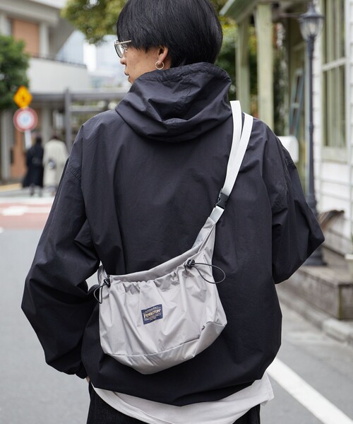 PUBLUX（パブリュクス）の「PENDLETON × PUBLUX/ペンドルトン 別注 リップストップ ショルダーバッグ　限定展開（ショルダーバッグ・レディース・オリーブ/ブラック/グレー・ONE SIZE）」の9枚目の写真