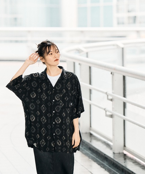 KiU(キウ)の「【オンラインショップ限定】KiUリラクシングオープンカラーアロハシャツ(シャツ/ブラウス・メンズ・チャコール/カーキ/ブラック系その他/ベージュ系その他・LARGE/MEDIUM)」の7枚目の写真