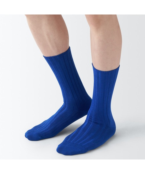 無印良品（ムジルシリョウヒン）の「紳士　光沢感のある綿糸で編んだ　足なり直角　厚手靴下（ソックス/靴下・メンズ・レッド/オフホワイト/パープル/ライトブルー/ブラック/ライトイエロー/キャメル/グリーン/ブルー/ライトグレー系・25-27CM）」の16枚目の写真