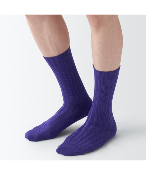 無印良品（ムジルシリョウヒン）の「紳士　光沢感のある綿糸で編んだ　足なり直角　厚手靴下（ソックス/靴下・メンズ・レッド/オフホワイト/パープル/ライトブルー/ブラック/ライトイエロー/キャメル/グリーン/ブルー/ライトグレー系・25-27CM）」の17枚目の写真