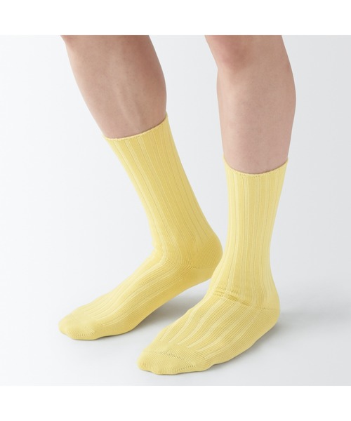 無印良品（ムジルシリョウヒン）の「紳士　光沢感のある綿糸で編んだ　足なり直角　厚手靴下（ソックス/靴下・メンズ・レッド/オフホワイト/パープル/ライトブルー/ブラック/ライトイエロー/キャメル/グリーン/ブルー/ライトグレー系・25-27CM）」の18枚目の写真