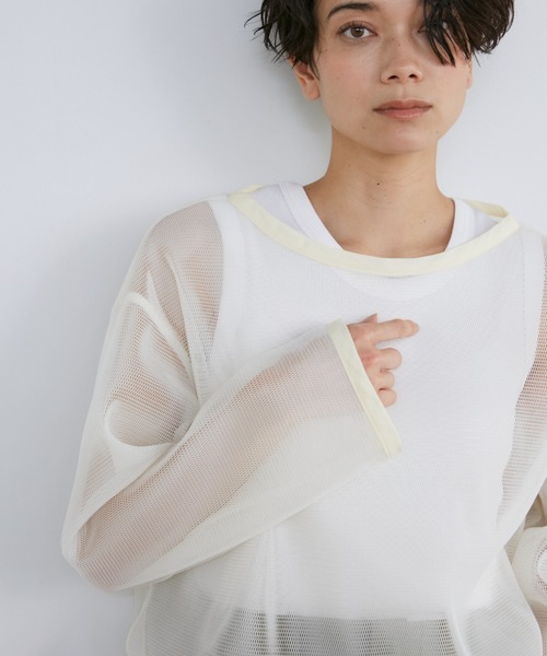 YVON（イヴォン）の「ダブルフェイスメッシュボートネックプルオーバー（Tシャツ/カットソー・レディース・ブラック/オフホワイト・9号）」の5枚目の写真