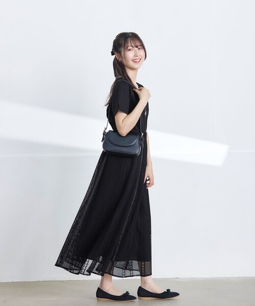 Tiaclasse(ティアクラッセ)の「“きれい見え” パネルラインカットソートップス(Tシャツ/カットソー・レディース・ネイビー/ブラック/グレイッシュベージュ・XL/XXL)」の4枚目の写真