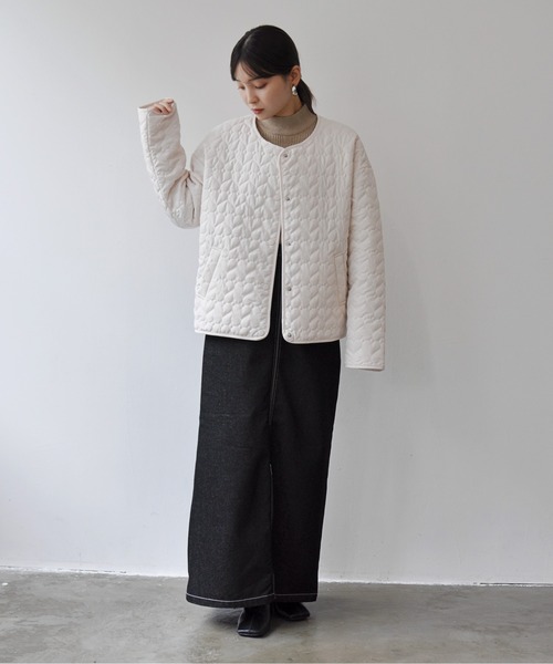 Meli rich（メリーリッチ）の「ハート柄キルティング中綿ノーカラージャケット（ノーカラージャケット・レディース・アイボリー/ブラック・MEDIUM）」の12枚目の写真