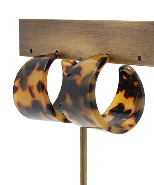 Chico（チコ）の「Curvatureピアス（ピアス（両耳用）・レディース・ホワイト/ブラウン・FREE）」の2枚目の写真